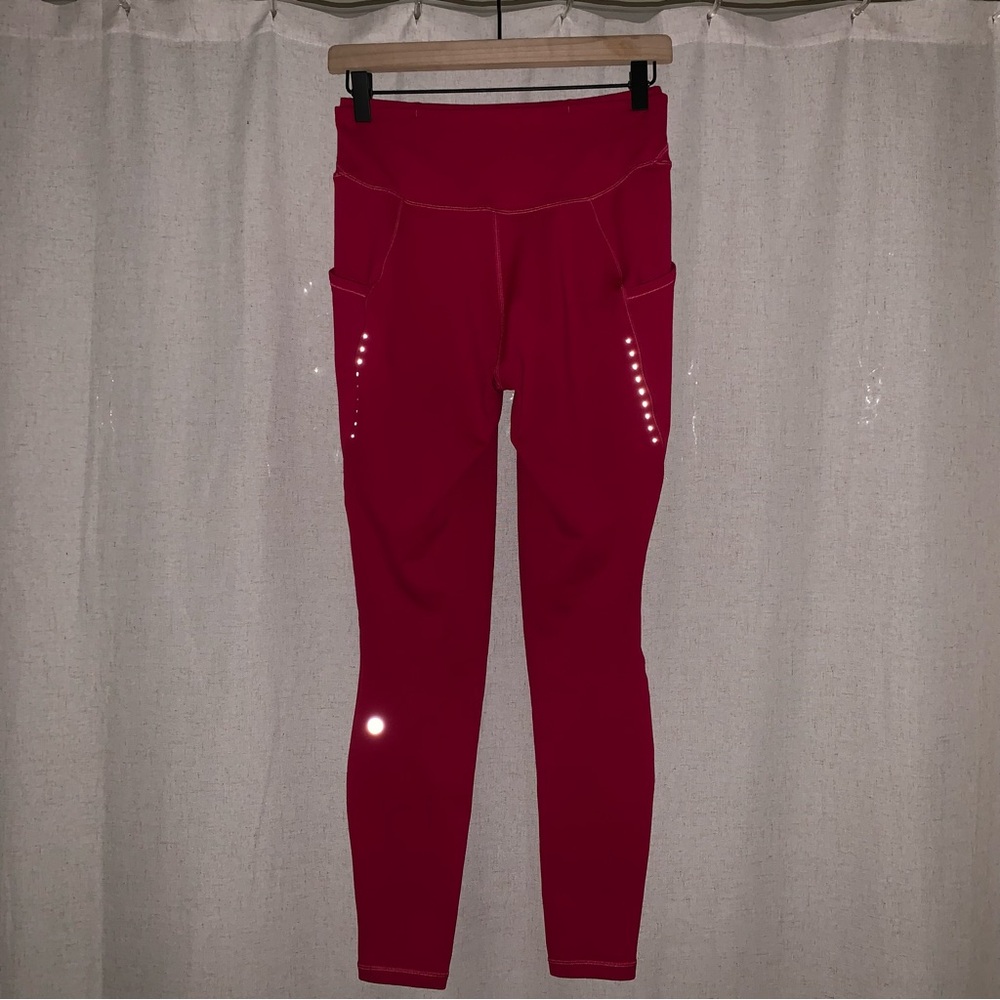 Lululemon’s Fast and Free Thermal 5 Pocket Tight Fuscia Berry Color 27” 6 - Picture 4 of 11